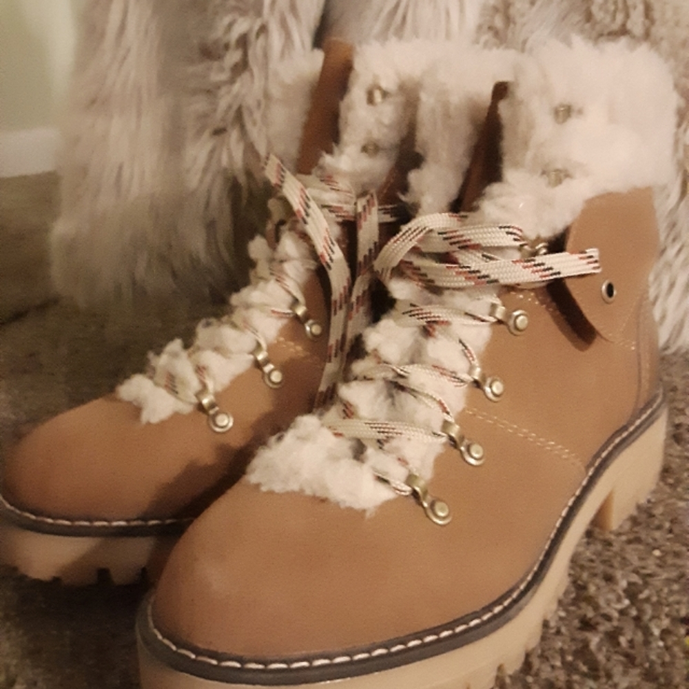 Woman winter boots